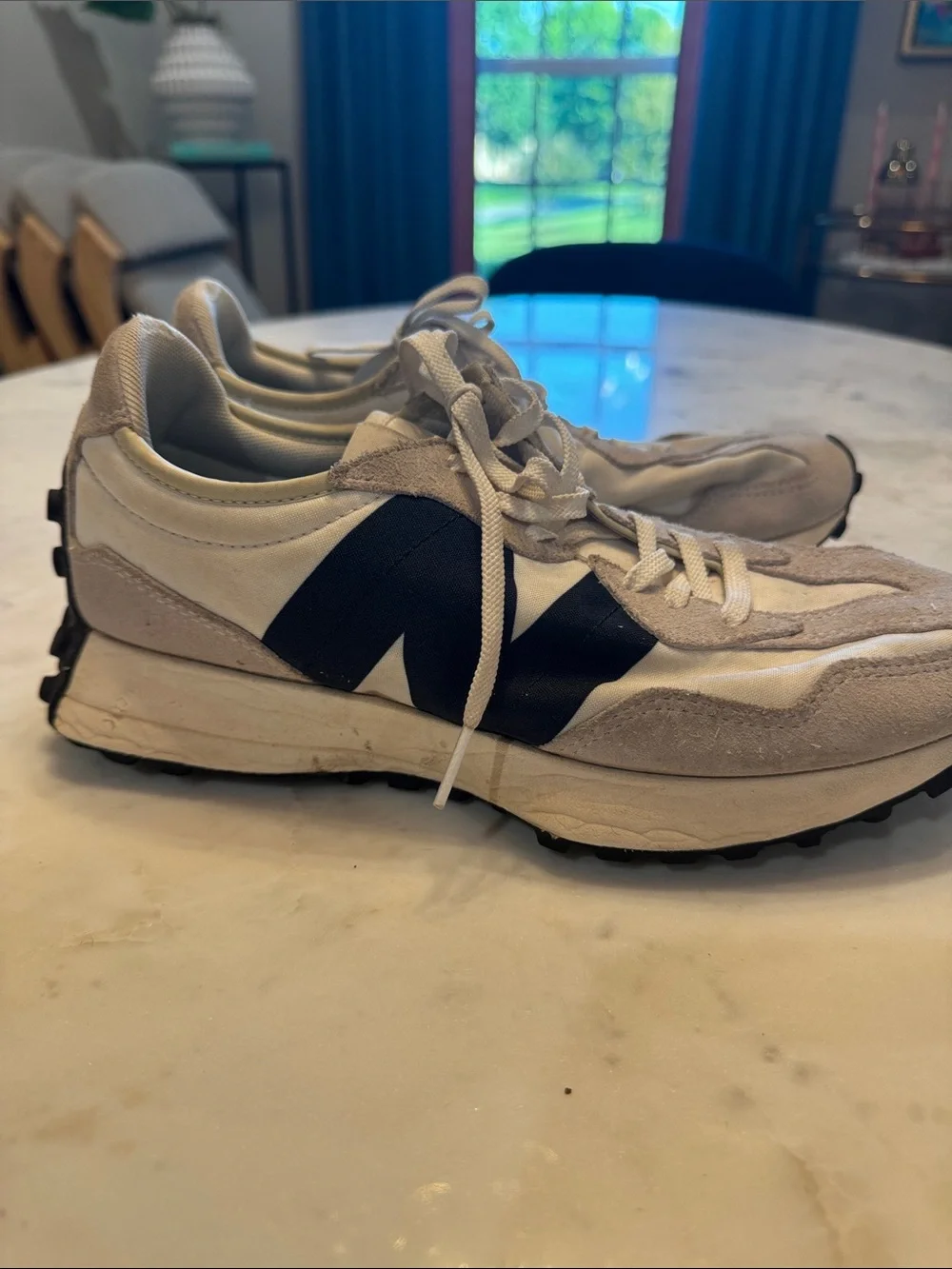 New Balance Retro Casual Women's Suede & Mesh Sneakers in White and Black sz 10